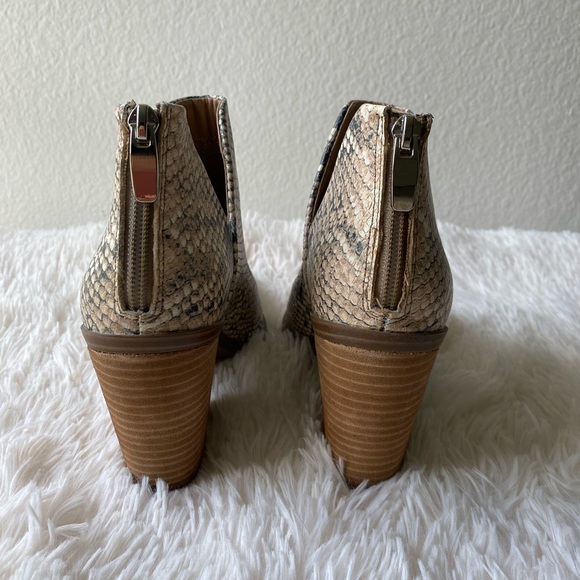 Steve Madden snake print boot - Picture 4 of 4